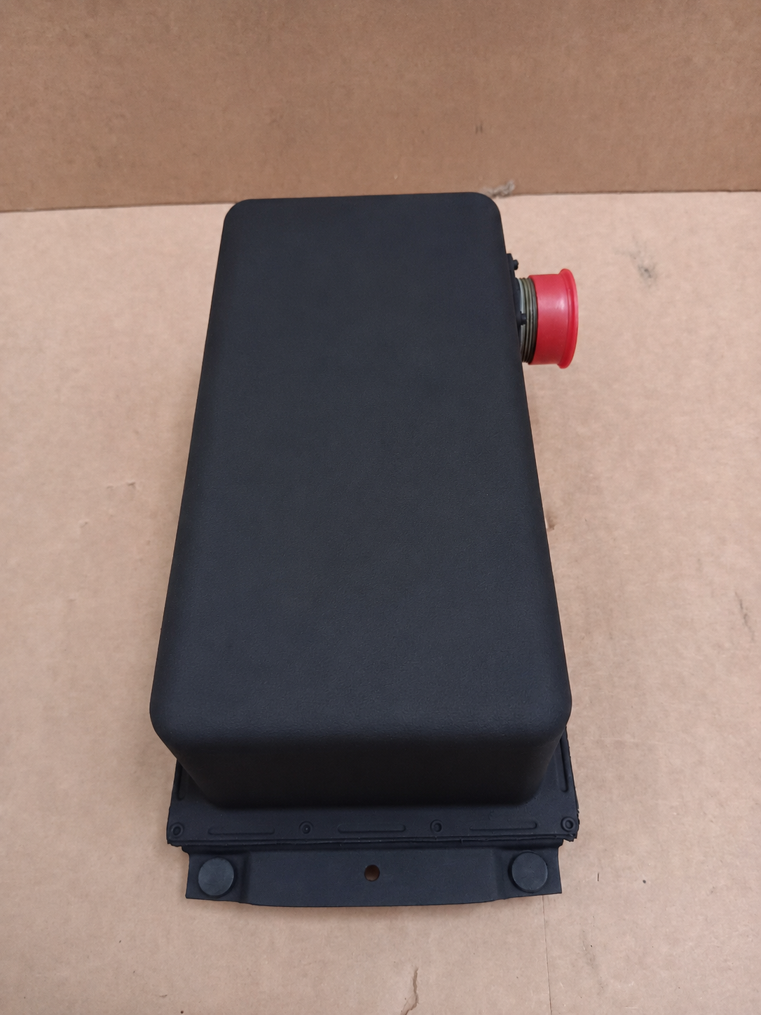 HMMWV Protective Control Box WSU-4009UTA 28V DC | NSN 6110-01-395-9585