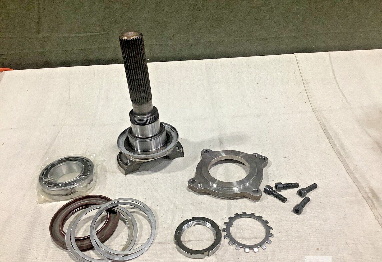 RG-31 MRAP AUTOMOTIVE AXLE OVERALL HALFSHAFT KIT 940001780A01 2520-01-607-7320