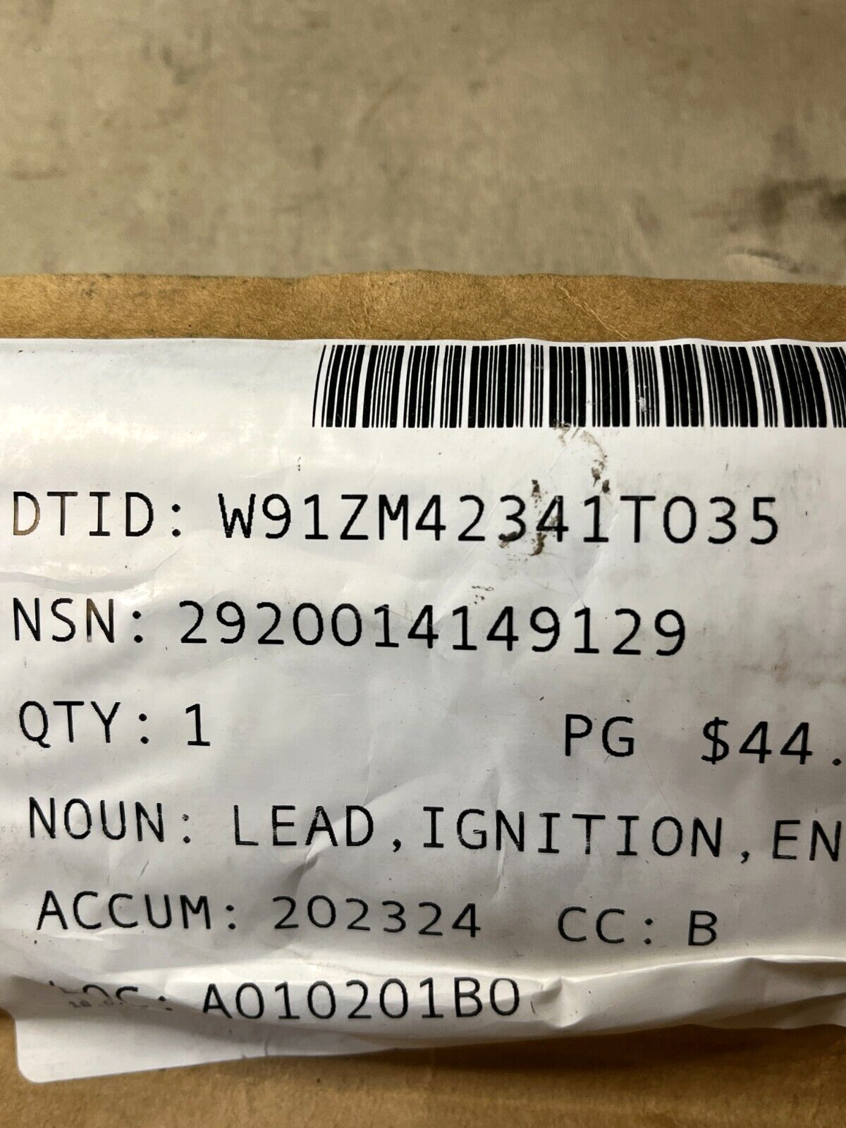 (1) MILITARY HEMTT TRUCKOSHKOSH 1324250 ENGINE IGNITION LEAD 2920-01-414-9129