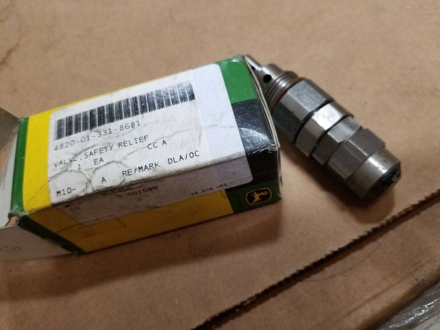 John Deere Pressure Release Valve AT118501 DEERE 310C BACKHOE LOADER