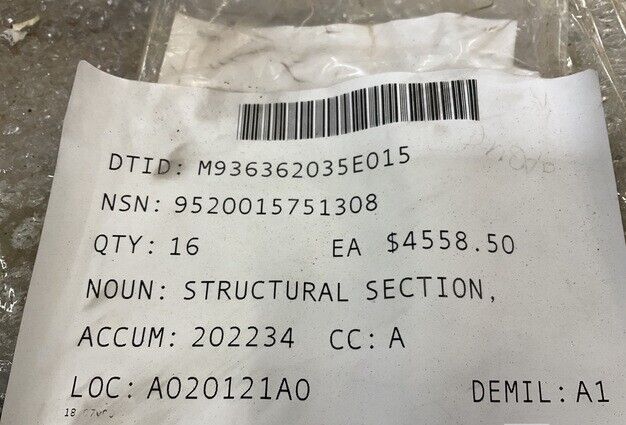 MILITARY MTVR-2MK23 TRUCK LEFT WINDSHIELD OVERLAP PLATE 17KP777 9520-01-575-1308