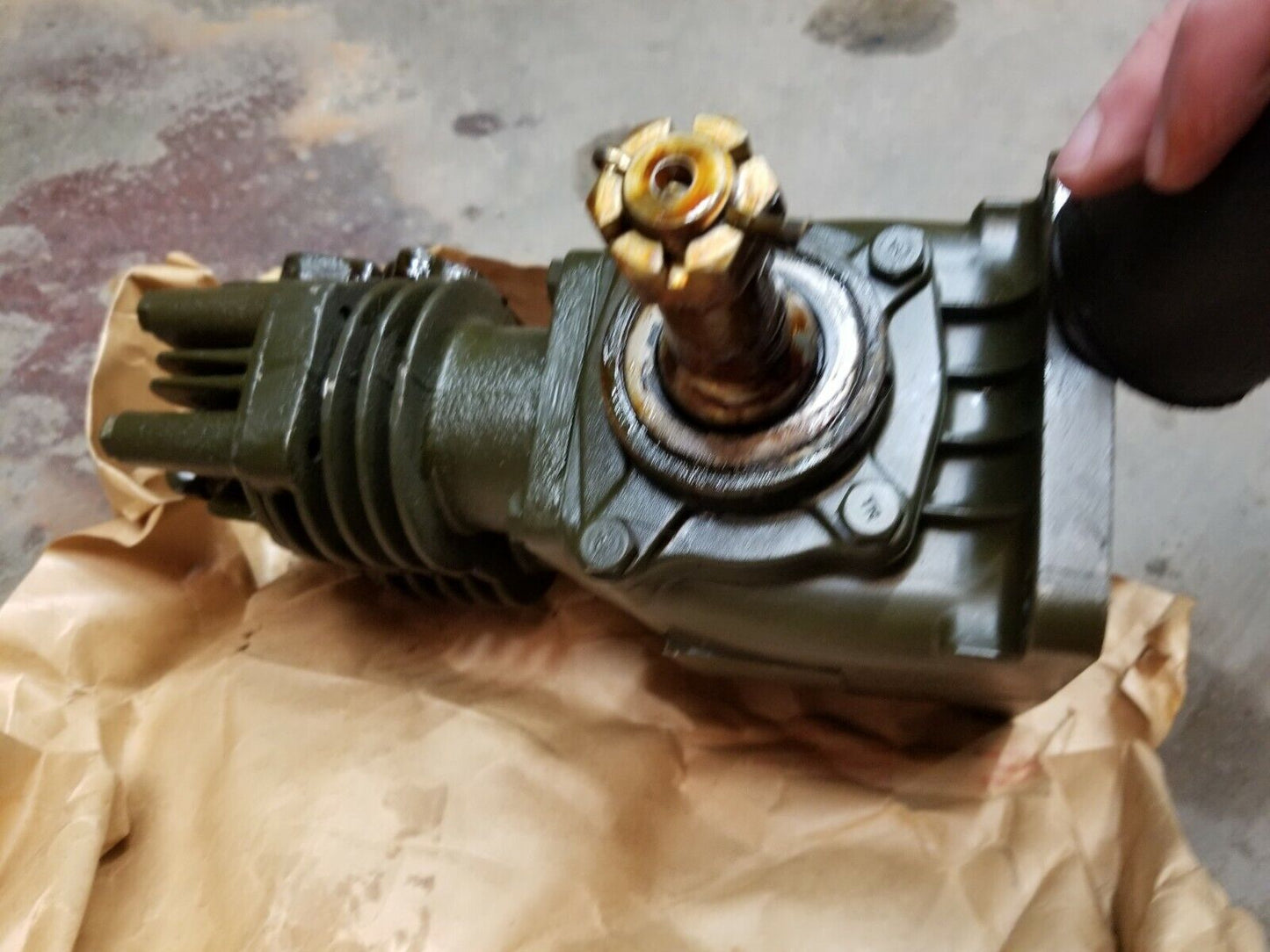 Military Compressor 4310-00-142-1743 224020 7539349 913385 1643M5 REO Truck