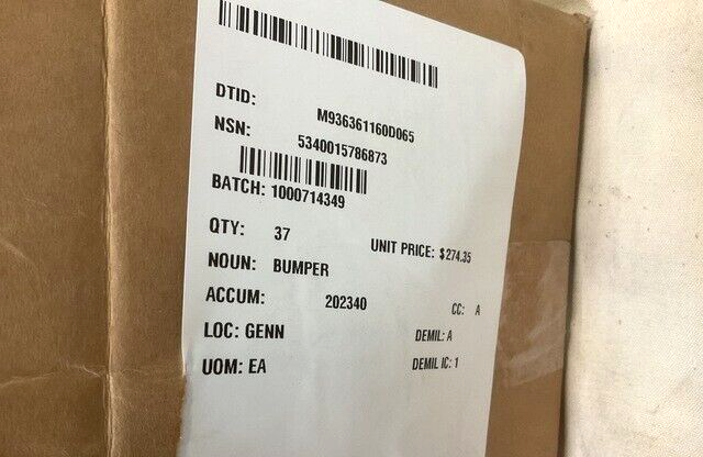 (1EA) MK23 MTVR OSHKOSH 2KP888 CARGO DOOR BUMPER 0257040929-00 5340-01-578-6873