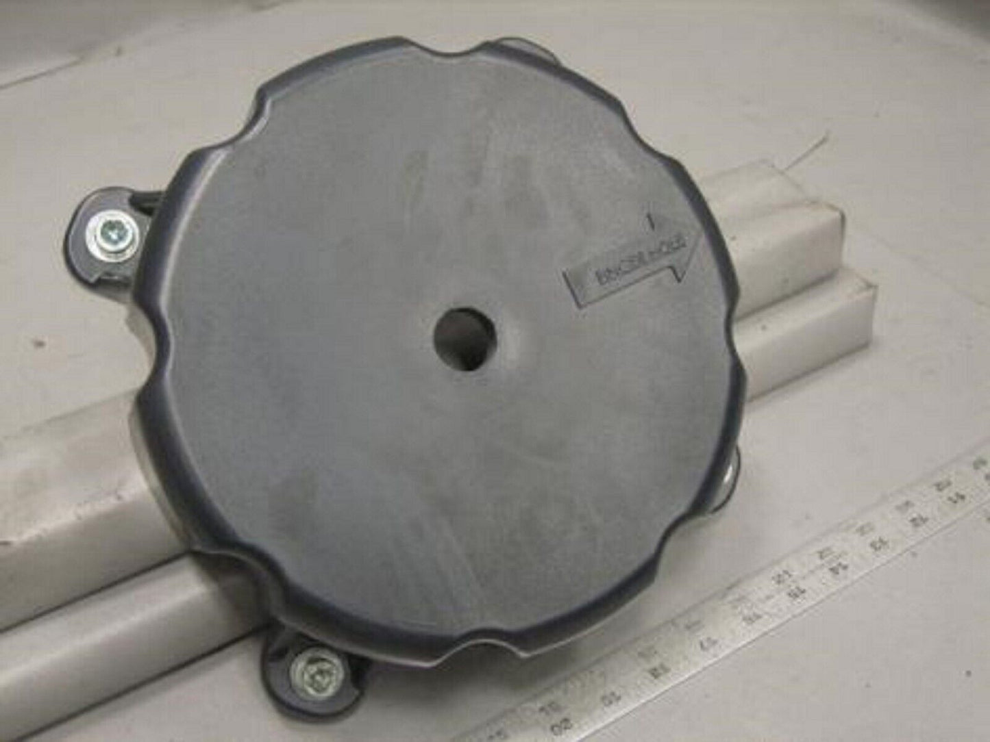 NEW HUTCHINSON 481 HUB COVER FOR MILITARY VEHICLE 2530-01-533-3698