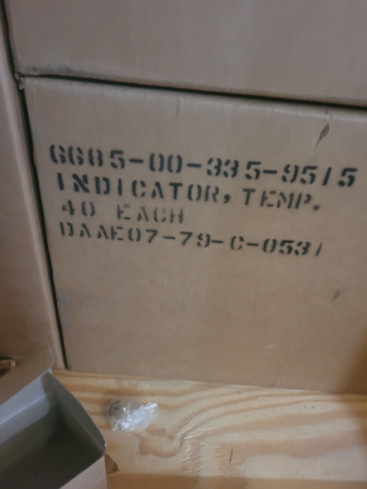 24v NOS TEMPERATURE GAUGE 60-260 FARIA OEM 5 TON 8376379 BRACKET