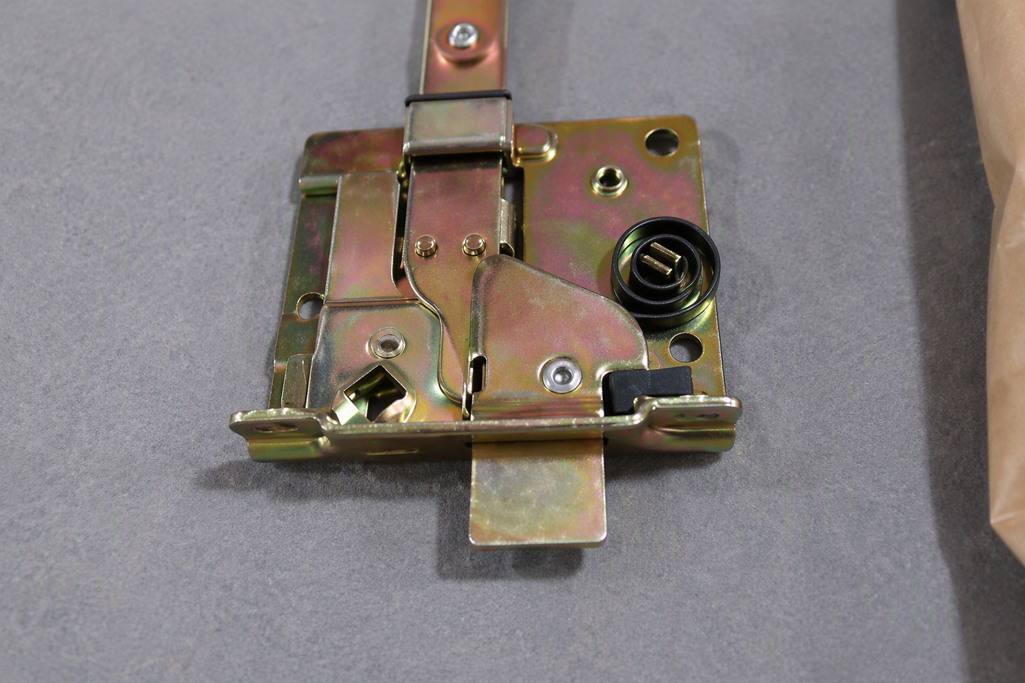 M35A2 M35 2.5-5 TON INTERIOR DOOR LATCH LOCK 7373276 M939 M809 Left Hand L/H