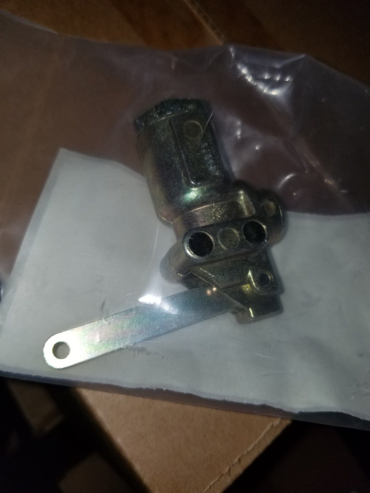 M1070 M911 M915 M915A1 Hemtt M977 Air Horn Valve 228928