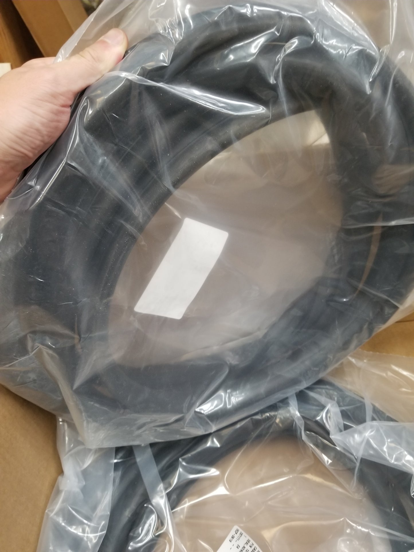 LMTV FMTV Windshield Gasket SEAL 12417731 5330-01-376-5259 M1078, M1079, M1080