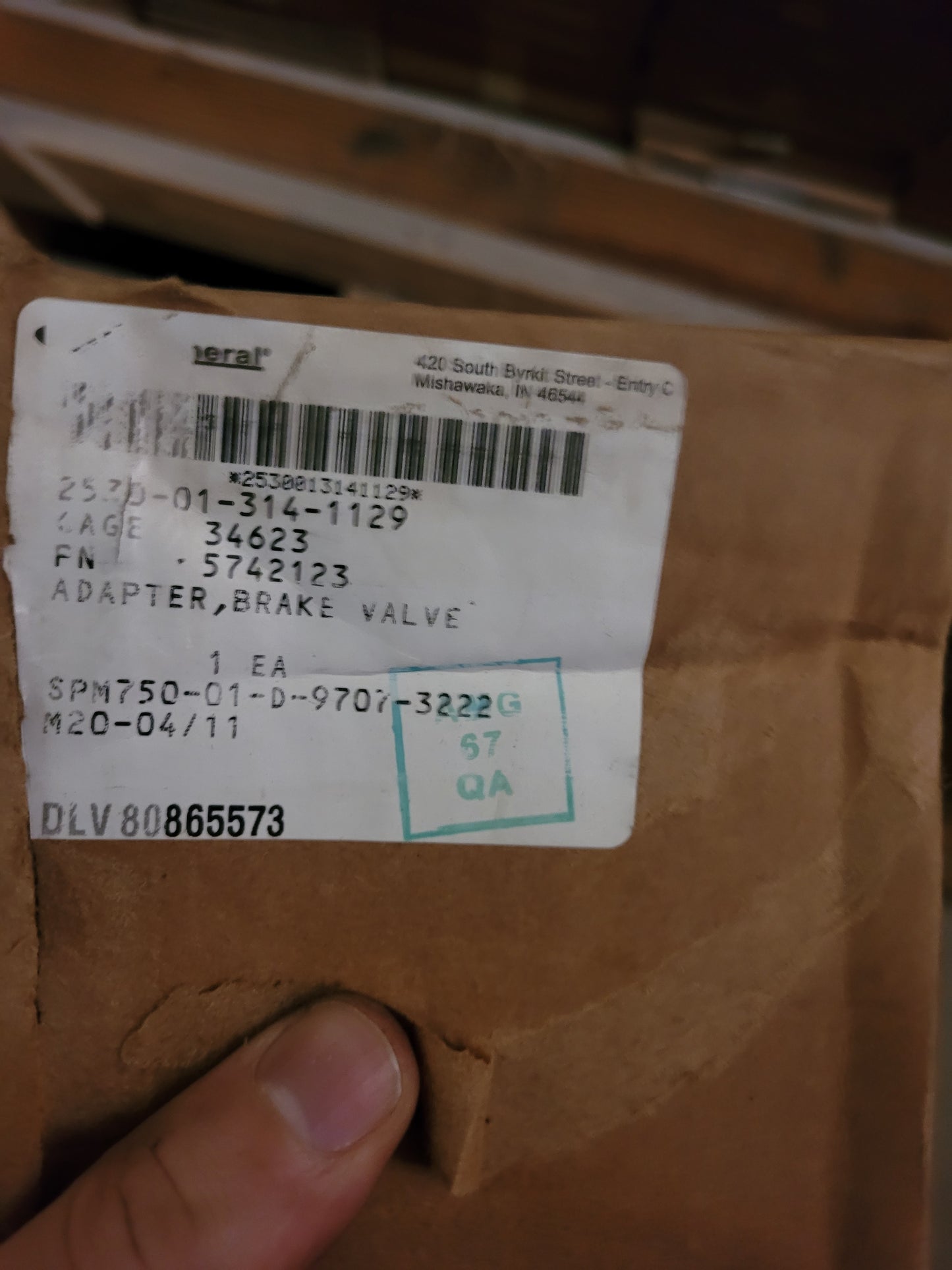 HUMMER H1 HUMVEE HMMWV 2530013141129 Hummer Brake Valve Adapter 5742123 FRONT RH