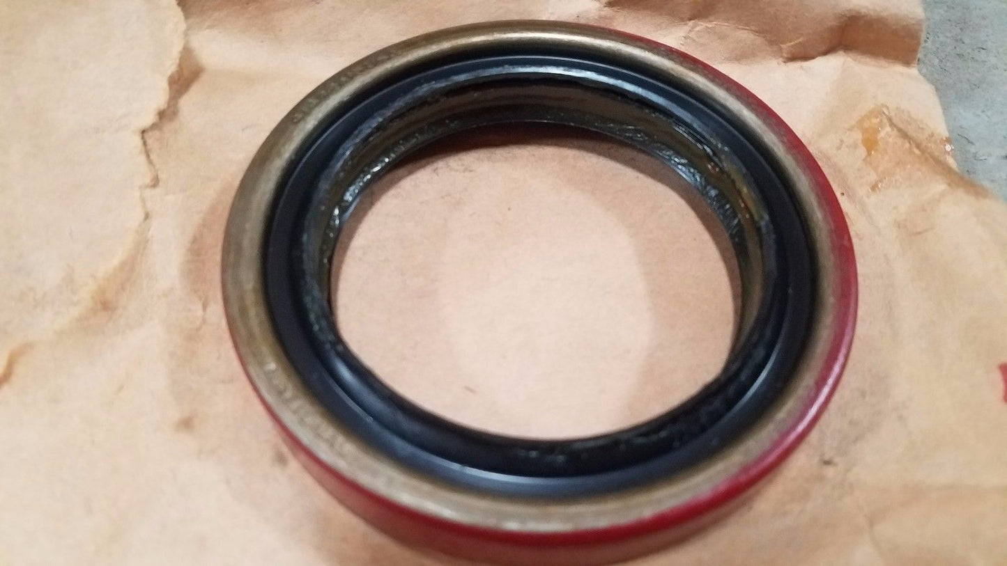 Plain Encased Seal 11669023 M939 M931A2, M809, M813 5 Ton 6x6 Military Truck