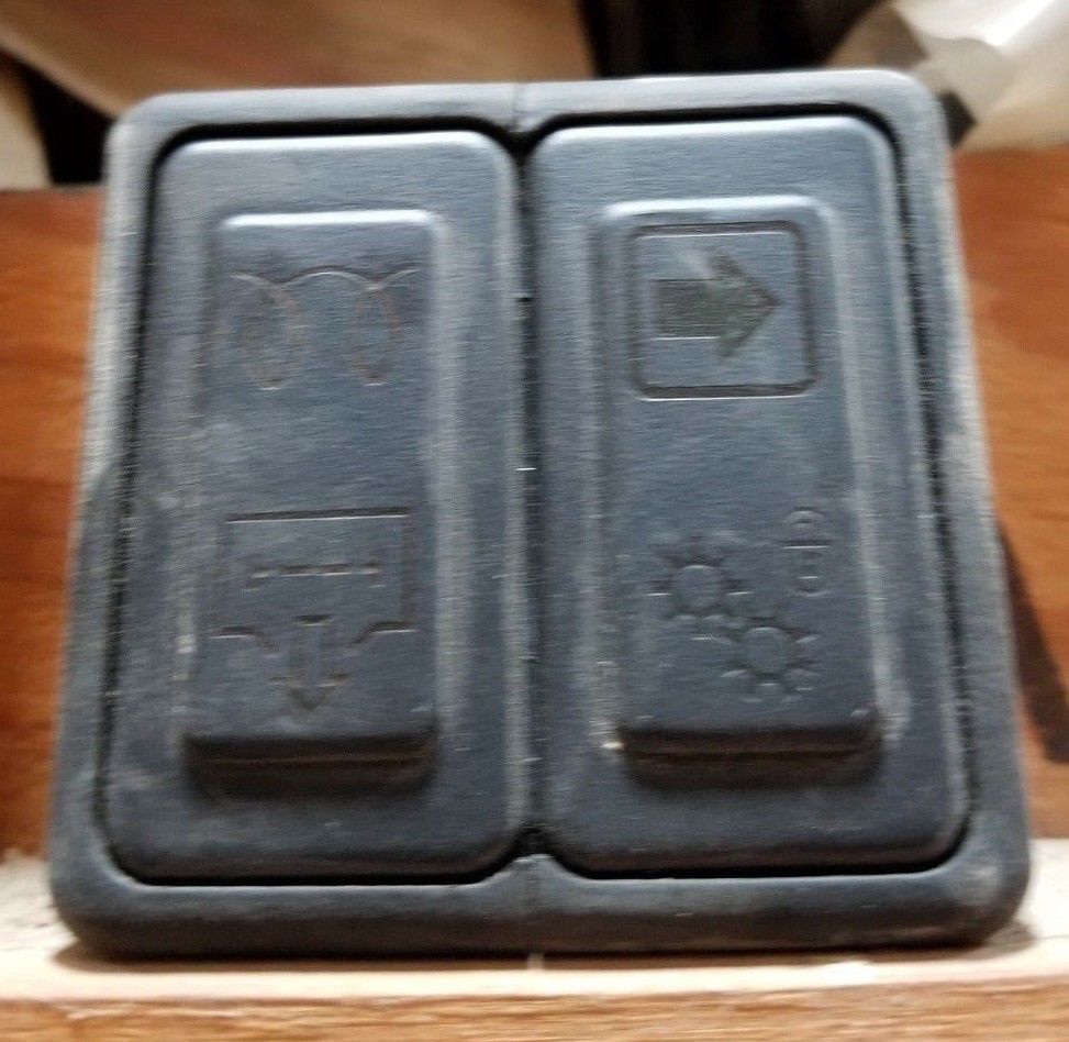 Hummer H1 Humvee Lamp Dash Light/ Interface 6007268