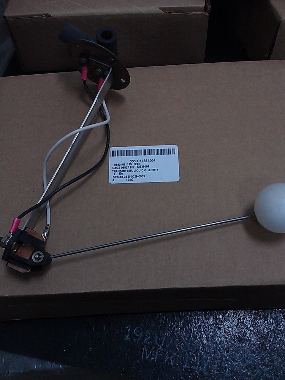 HMMWV HUMVEE FUEL LEVEL TRANSMITTER 12339199 M998 5936455 5574995