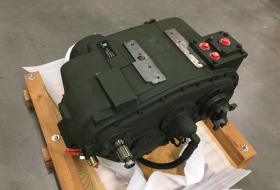 KOMATSU, KIRBY-SMITH HYDRAULIC TRANSMISSION R1124678C92, 1124678C91, 2520-01-088-9336 Forklift Military NOS