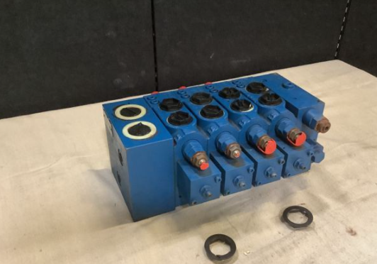 Kalmar 9238870001 Flow Control Valve 4820-01-480-4892 9238870001
