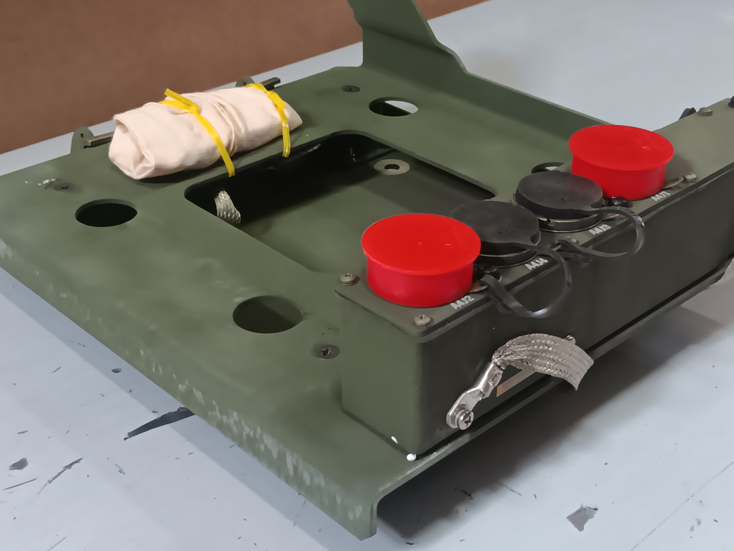 Electrical Equipment Mounting Base NSN 5975-01-285-2352 | A3018353-1 | MT-6576/VRC