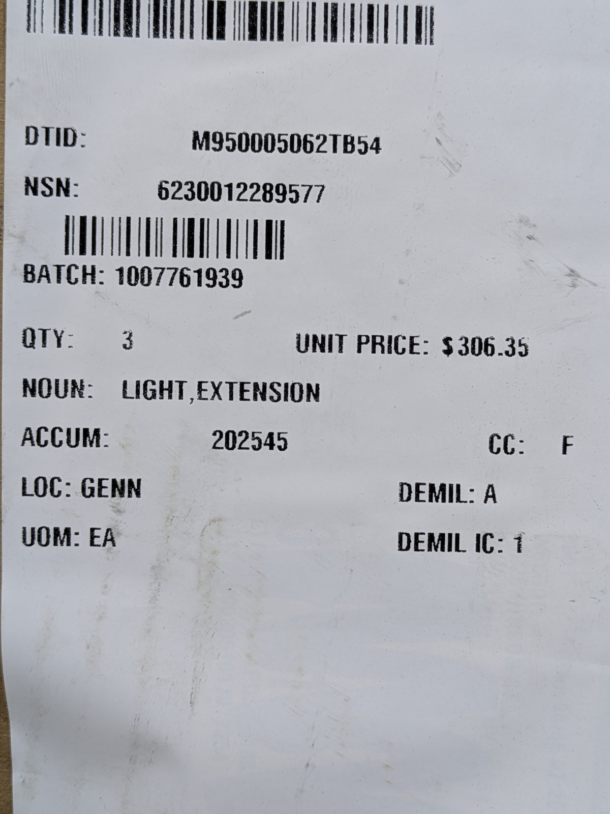 J. W. Speaker Corporation 1403442 Extension Light - NSN 6230-01-228-9577 - inventory label
