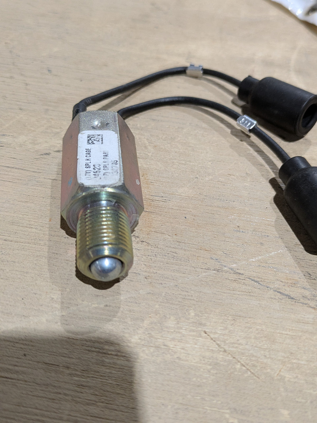 AM General LLC 5938705 Indicator Light - NSN 6220-01-361-5084 - photo 1