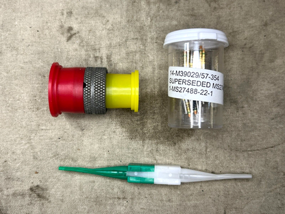 AIRCRAFT EAGLE F-15 MS27473T10F35SA ELECTRICAL PLUG CONNECTOR 5935-00-500-9963