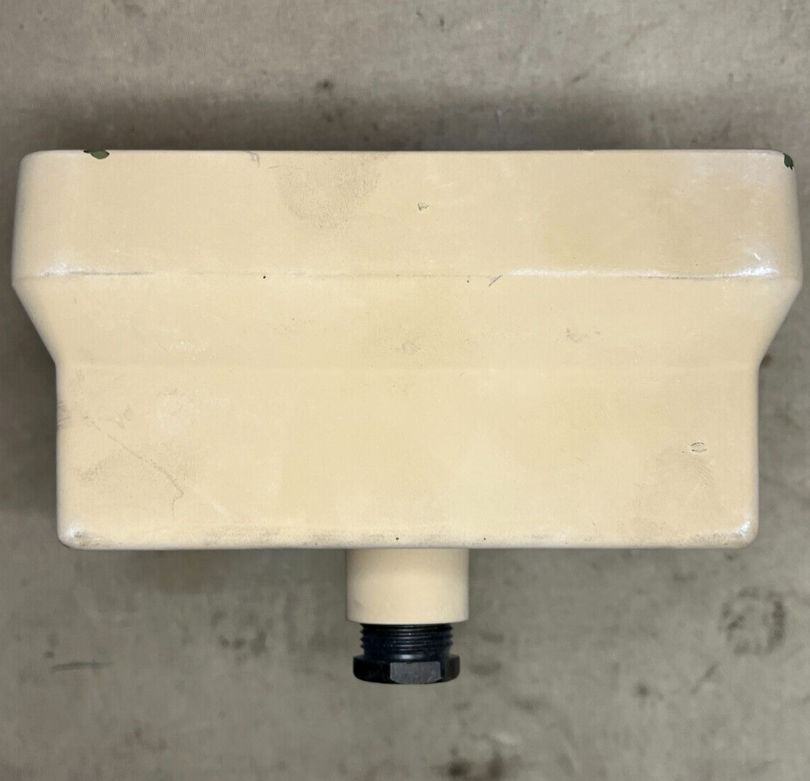 MILITARY MRAP R0042825-0301 TRAILER TAIL REAR FOG LIGHT 6220-01-557-5925 NOS