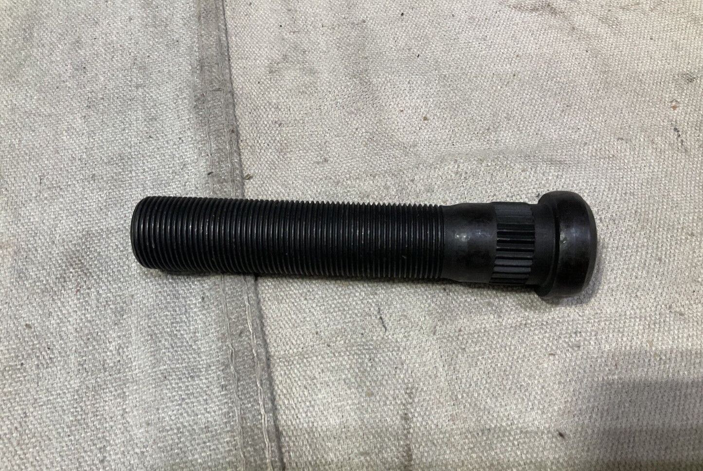 MILITARY OSHKOSH MRAP-M-ATV UI SELF-LOCKING STUD WHEEL 3829370 5307-01-577-3062