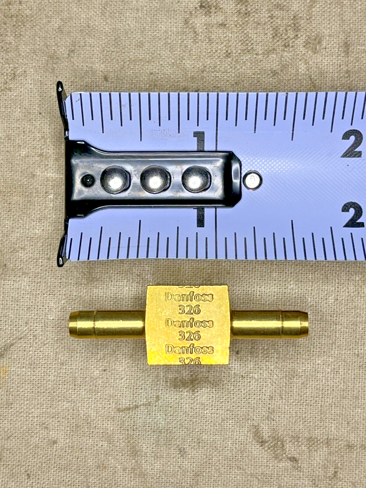 M998 HMMWV DANFOSS 12339969 1/4'' 1/8'' PIPE TO HOSE TEE FRONT 4730-01-192-8086