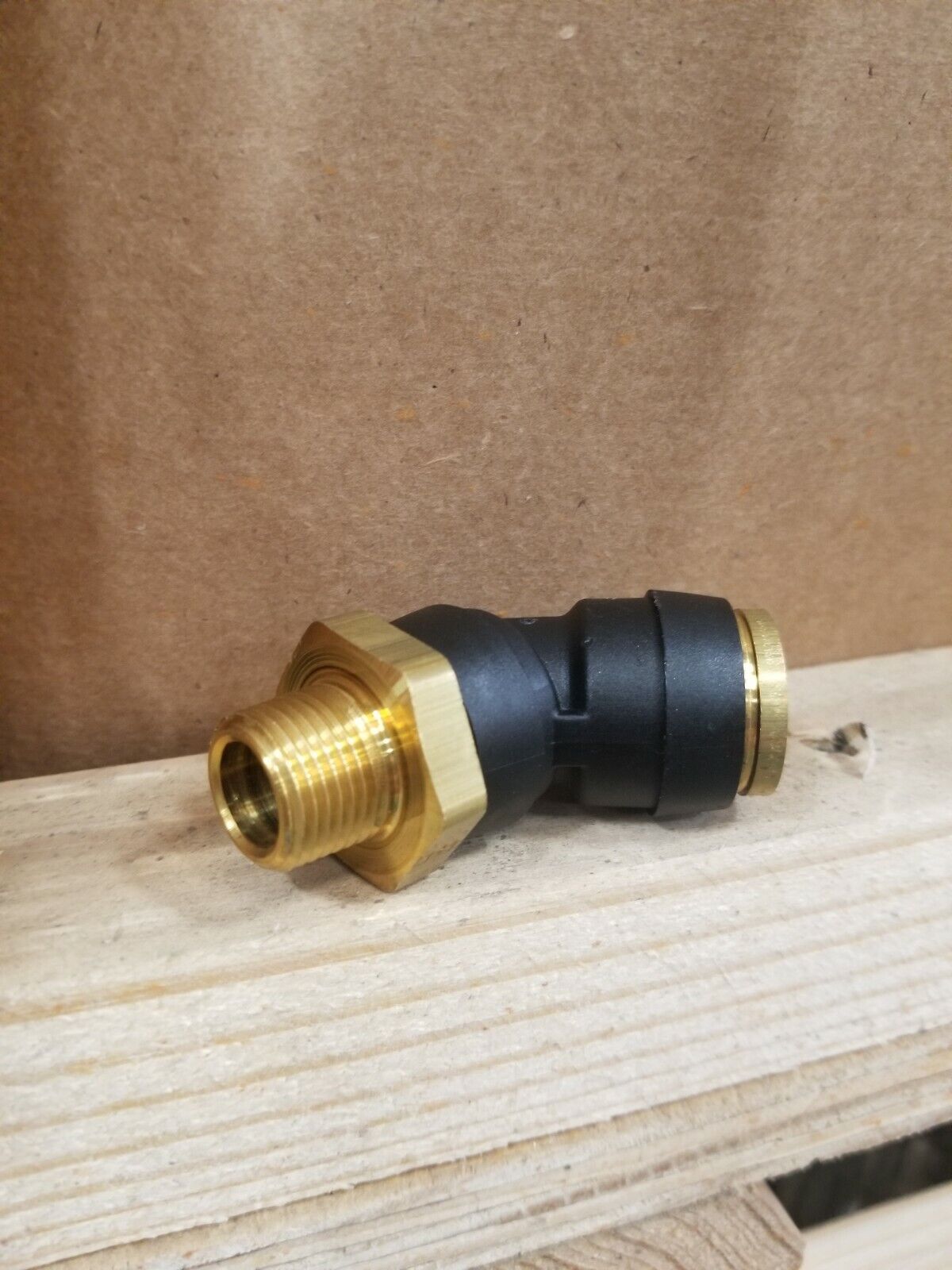 Parker Hannin Elbow 4730-01-556-3868 VS379PTC-10-6	 379PTC-10-6		 10018052