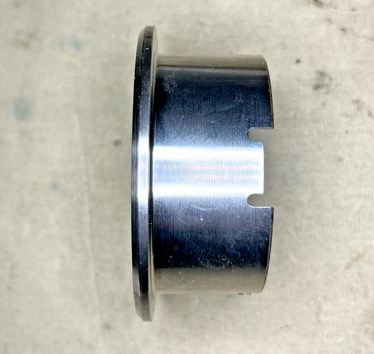 HELICOPTER CHINOOK CH-47, MH-47E 114H6803-2 SLEEVE BUSHING 3120-01-318-3332
