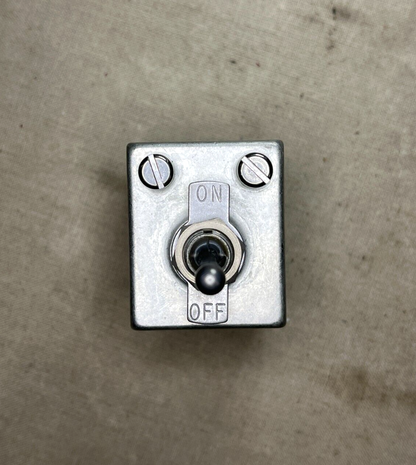 SENSATA TECHNOLOGIES AP12-21904-5 CIRCUIT BREAKER TRIP-RESET 5925-01-262-0759