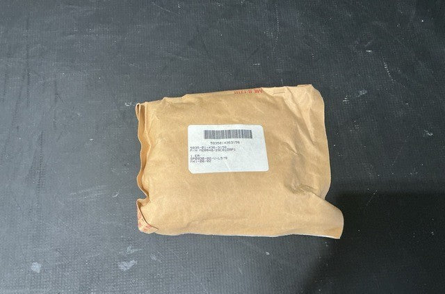 Plug Connector MIL-C-28840/29 NSN 5935-01-436-3156