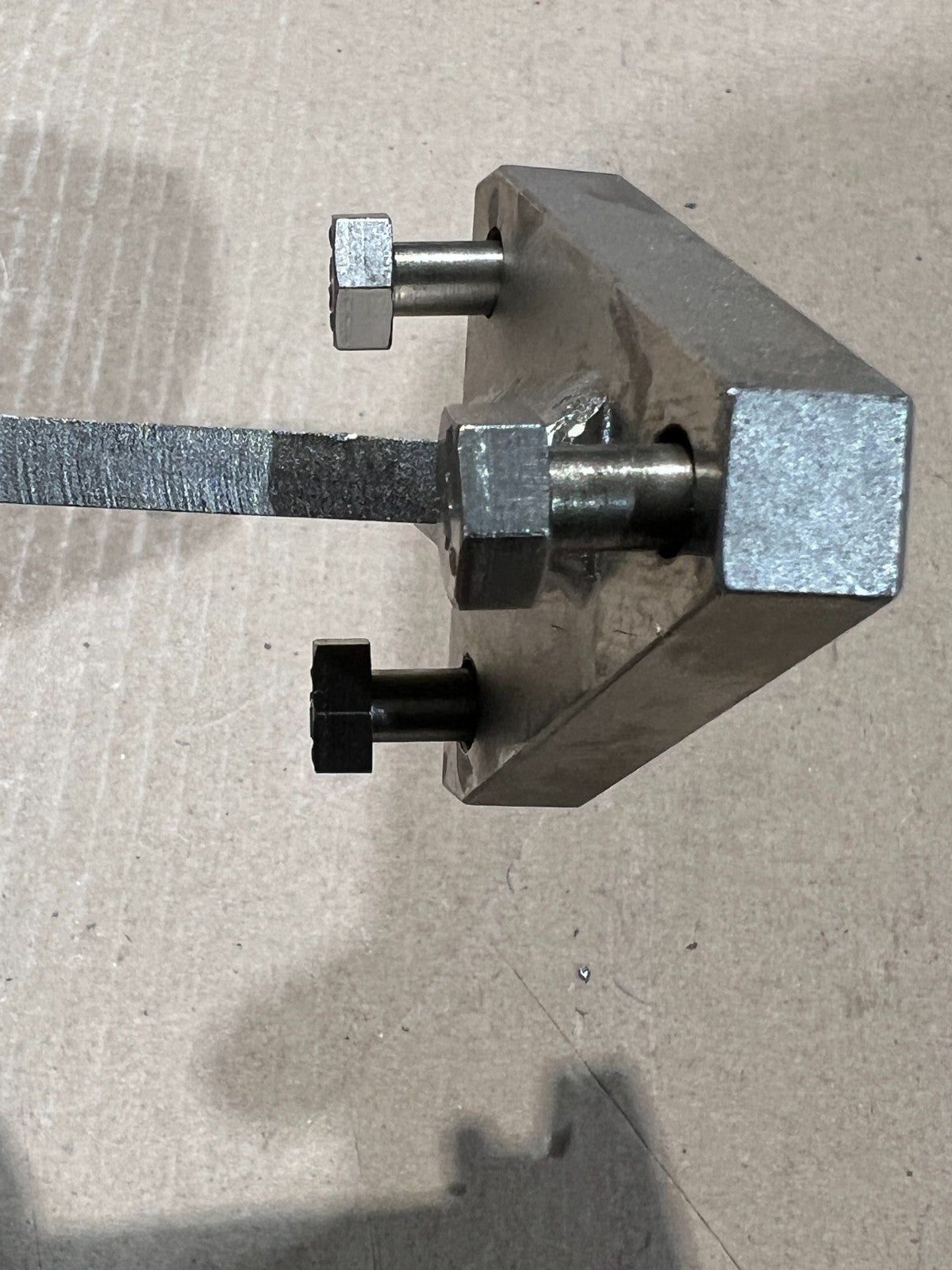 Angle Bracket OH-58D NSN 5340-01-200-9684 - photo 3