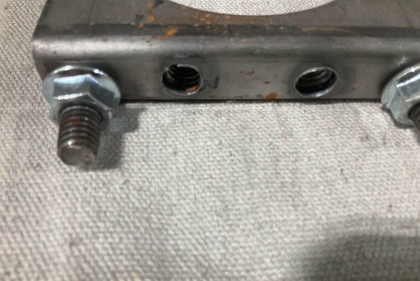 HMMWV M998 2 PLAIN U BOLT CLAMP, LOOP  12338343-1 5584414  5340-01-212-3553