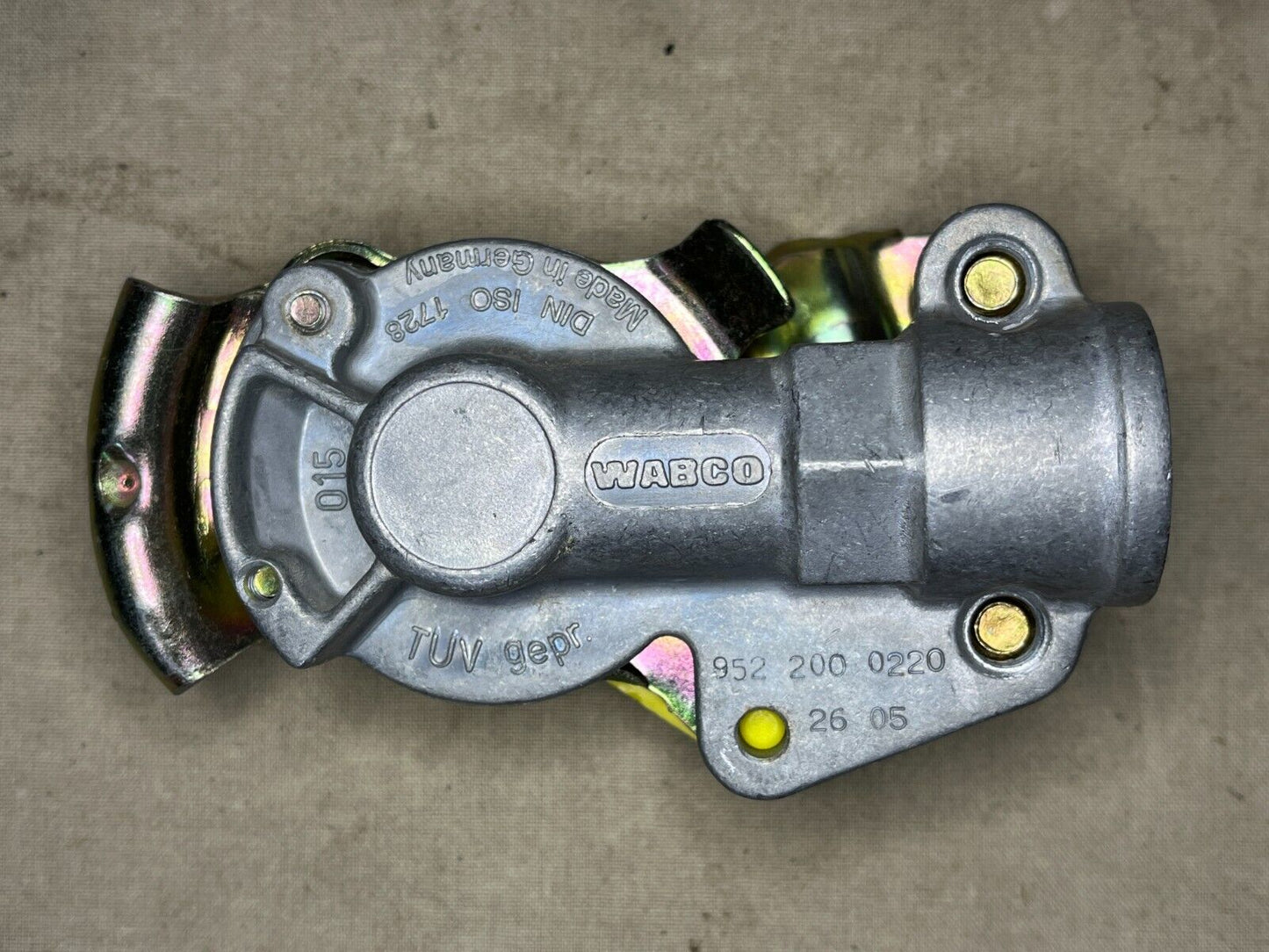 HUSKY IVMMD WABCO 952 200 0220 QUICK DISCONNECT COUPLING HALF 4730-01-559-5518