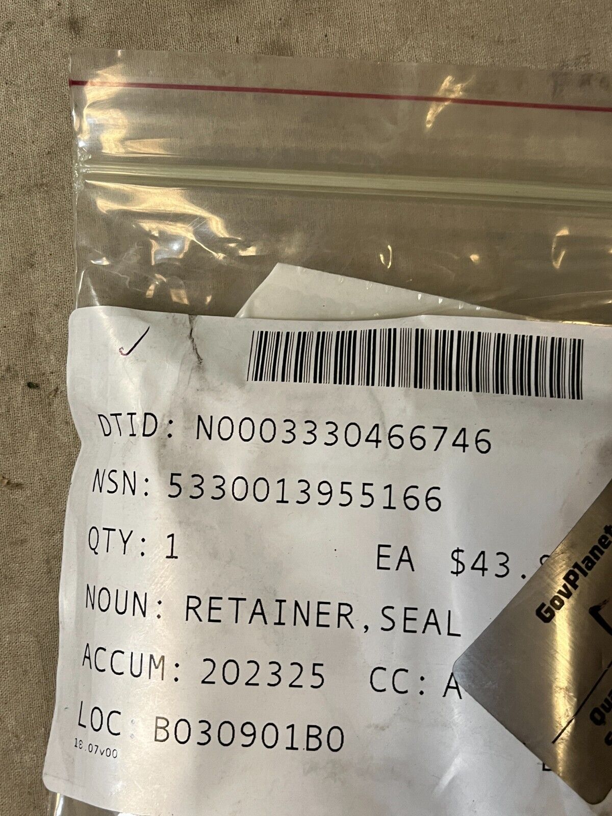 JM 17604-LDS SEAL RETAINER 17604 5330013955166 5330-01-395-5166 USA