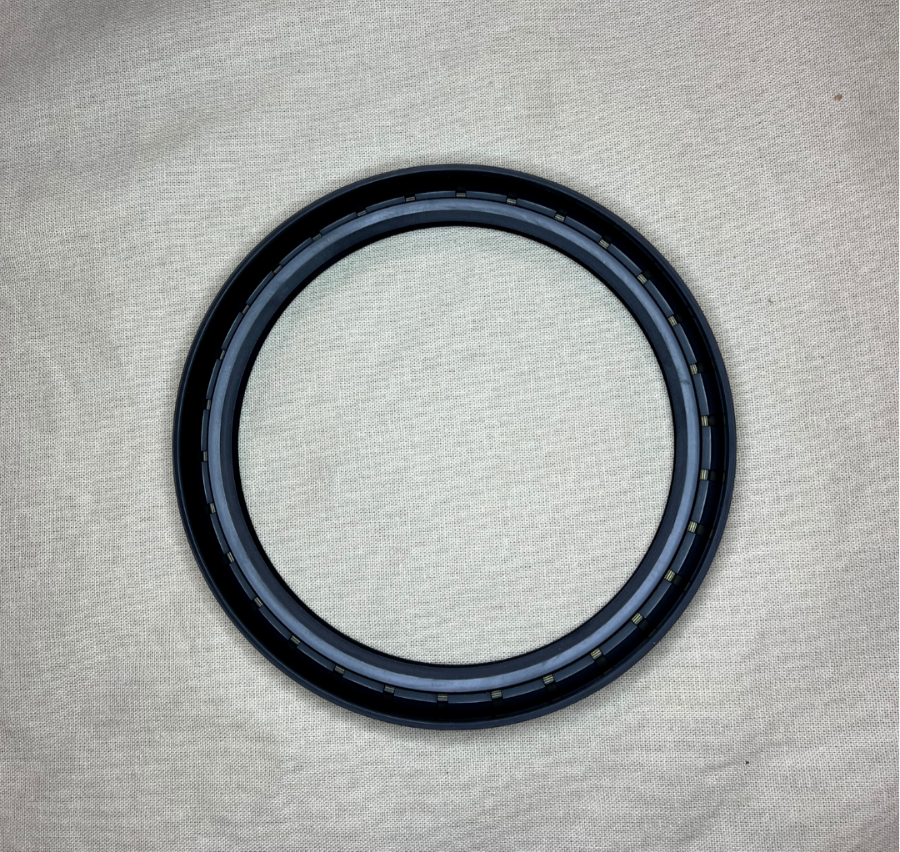HMMWV HUMMER H1 HUMVEE  GEARED HUB SEAL OUTPUT SEAL  12342961 - 1PC. M998