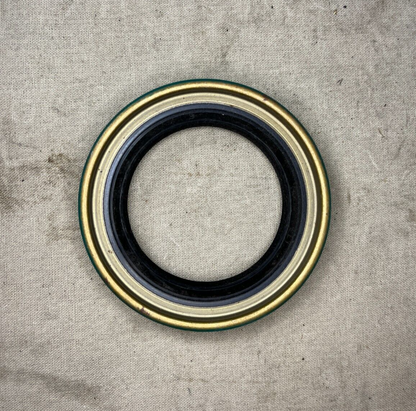 NEW M998 HMMWV AM GENERAL 5714224 FRONT PLAIN ENCASED OIL SEAL 5330-01-413-3713