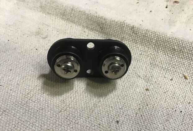 NEW ELECTRICAL CONTACT HOLDER ASSEMBLY HOLD TWO BRUSHES 5905605 SK3365-G-EG18