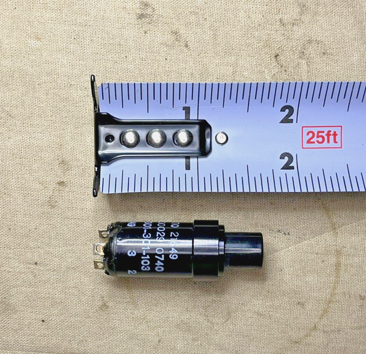 NEW HELICOPTER OH-58D 406-301-301-103 PUSH SWITCH 5930-01-406-1490 USA-STOCK
