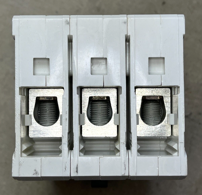 SIEMENS NGB3B125B TYPE NGB 3-POLE 600VAC MAX. 125A MOLDED CASE CIRCUIT BREAKER