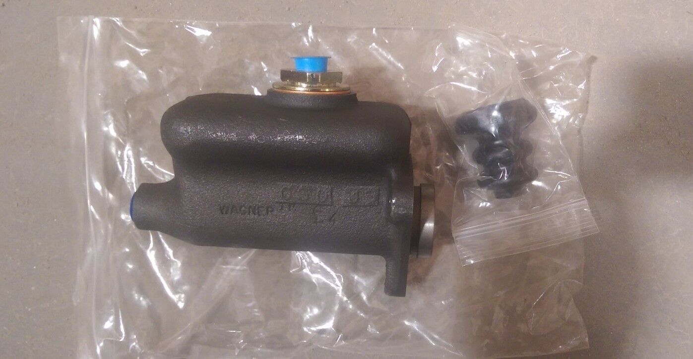 NEW BRAKE MASTER CYLINDER M105 ; M720 , FE14240 , 8357980 , 2530-00-204-4800