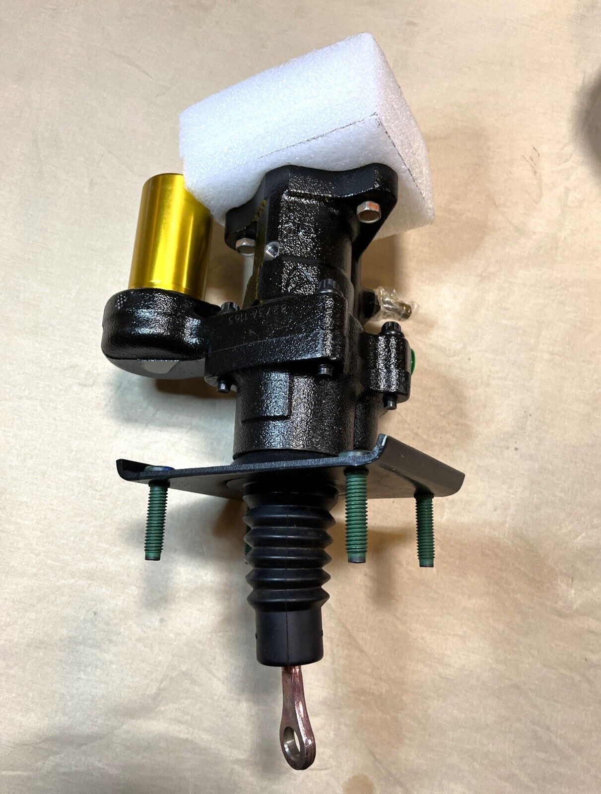 2530-01-179-7590 HMMWV BOSCH OEM HYDRAULIC BRAKE CYLINDER ASSEMBLY 0 204 022 590