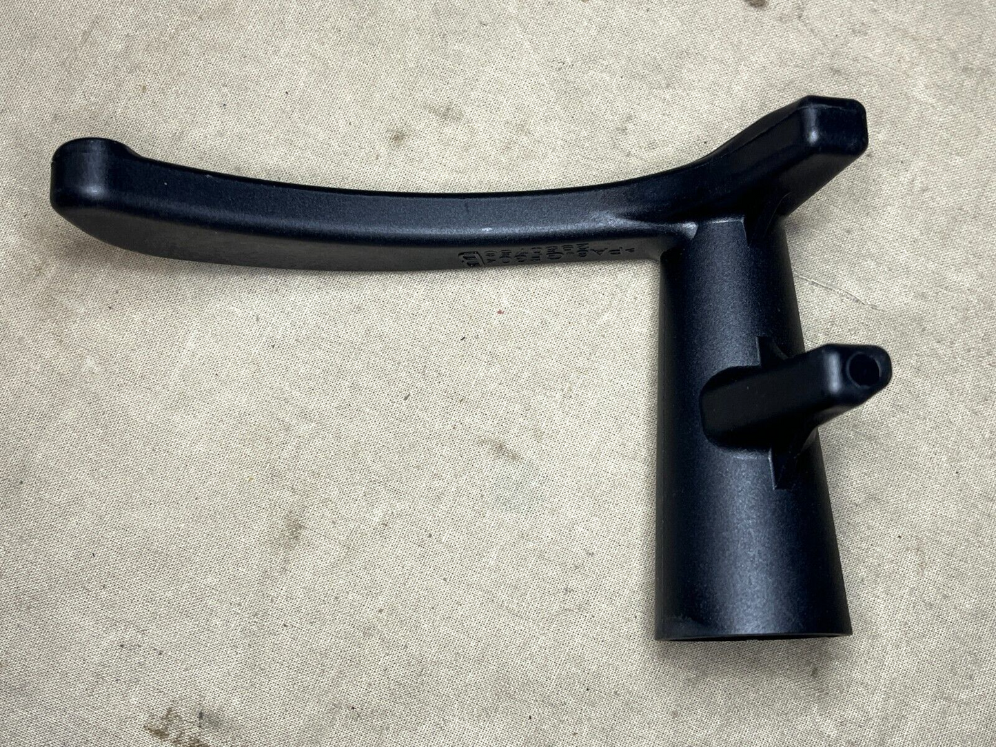 CAT 299-6986 LOADER BACKHOE CAB DOOR AND WIND LATCH ASSEMBLY 2540-01-568-7536
