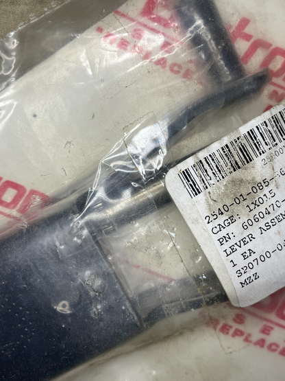 M-915 TRUCK BOSTROM 6060470-001 SHOCK ABSORBER LEVER ASSEMBLY 2540-01-085-6617
