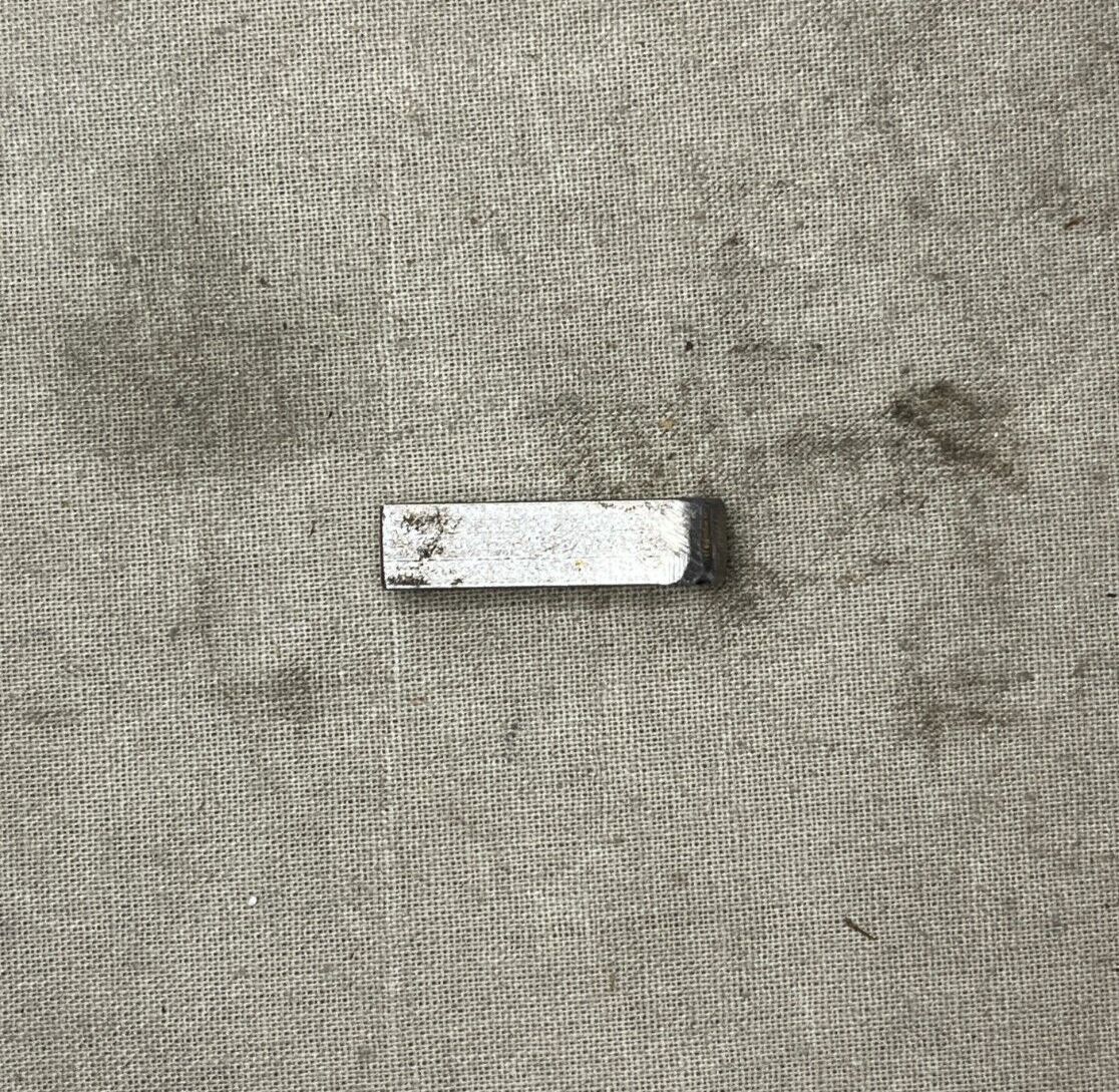 MACHINE KEY 0.25 SQ X 1.00 LG, USED ON PLATFORM ASSY 7D3-05077 5315-01-595-9796