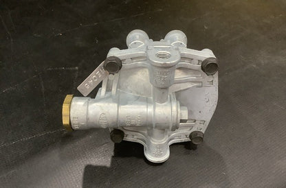 Pneumatic Dual Brake Valve 110200 NSN 2530-01-539-6543 - photo 3