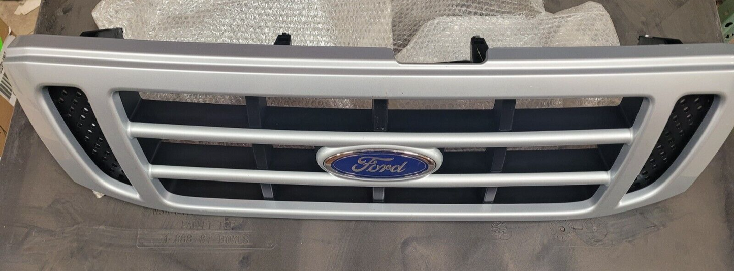 2003 - 2006 European Ford Ranger OEM Grille UM48-50710 UM46-50710 New