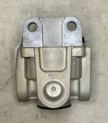 MILITARY M1070 HALDEX RG-2 N-30108-BL AIR PRESSURE RELAY VALVE 2530-01-332-2420