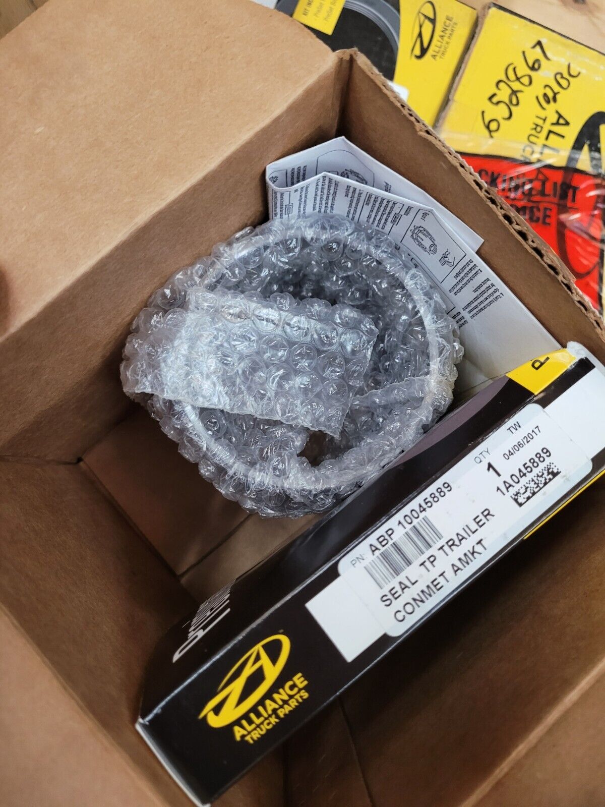 ALLIANCE TRUCK ABP 10082959 WHEEL SEAL  FITS TP CARGO TRAILER 5330-01-685-4105