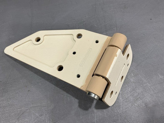 Hinge Door Assy 0312107181-00 NSN 2510-01-582-3497 - photo 3