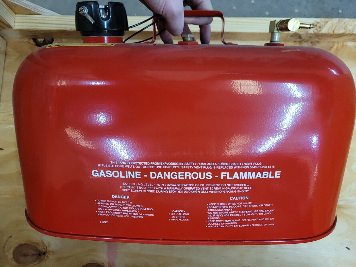 TICONDEROGA CLASS CG (47) SHIP AIRCRAFT TANK FUEL TANK 6 GALLON 2910-01-222-7294
