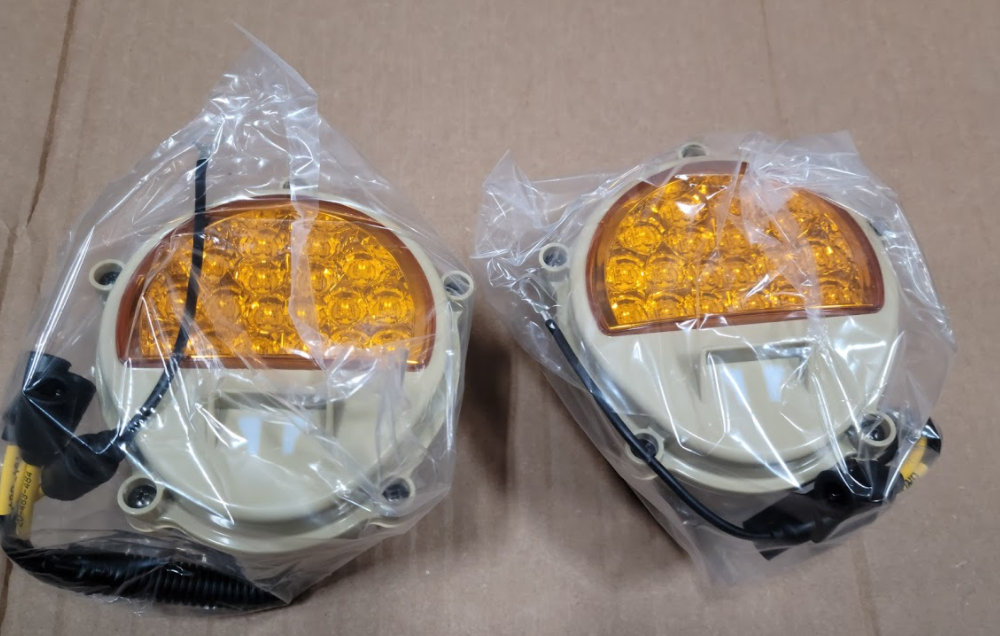 NEW LED HMMWV TURN SIGNAL LIGHT AMBER SET M998 HUMVEE  M35 5 Ton 2.5 Ton  TAN